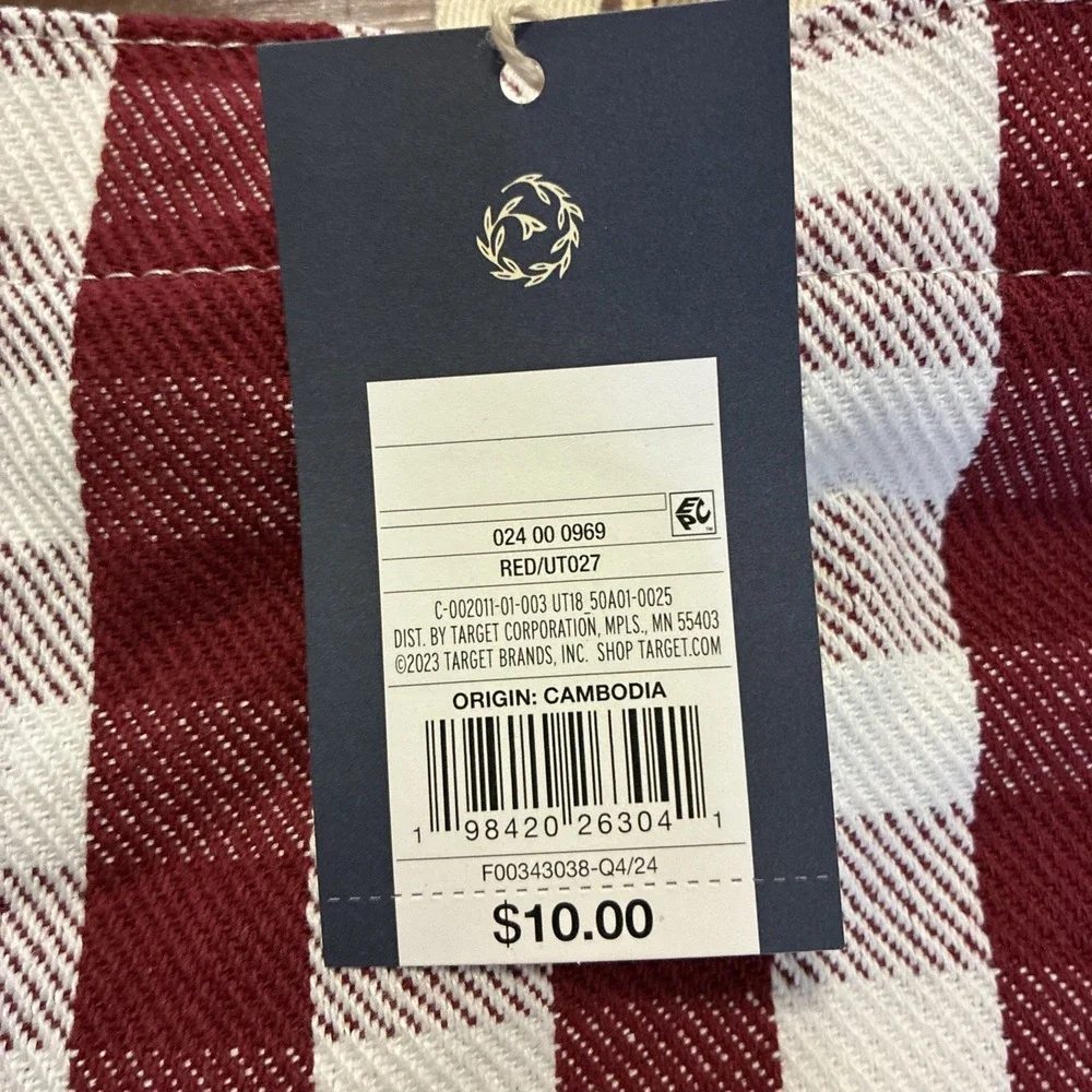 Universal Thread lot four